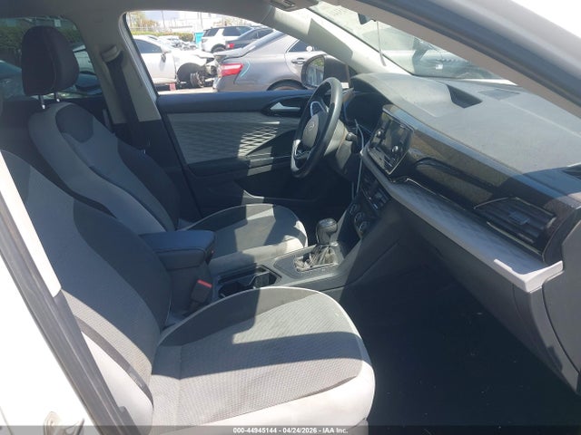 Продаж на аукціоні авто 2022 Volkswagen Taos 1.5t S, vin: 3VVCX7B28NM009356, номер лоту: 44945144