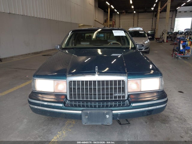 Aukcja sprzedaży 1994 Lincoln Town Car Signature/tournament, vin: 1LNLM82W2RY710741, numer aukcji: 44945178