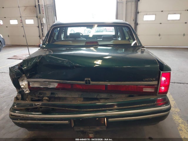 Aukcja sprzedaży 1994 Lincoln Town Car Signature/tournament, vin: 1LNLM82W2RY710741, numer aukcji: 44945178