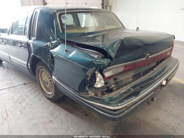 Aukcja sprzedaży 1994 Lincoln Town Car Signature/tournament, vin: 1LNLM82W2RY710741, numer aukcji: 44945178