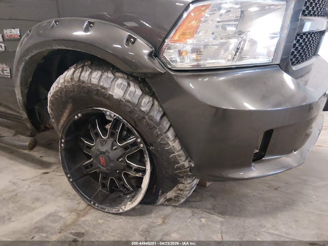 Продаж на аукціоні авто 2017 Ram 1500 Express  4x4 5'7 Box, vin: 1C6RR7KT0HS516699, номер лоту: 44945201