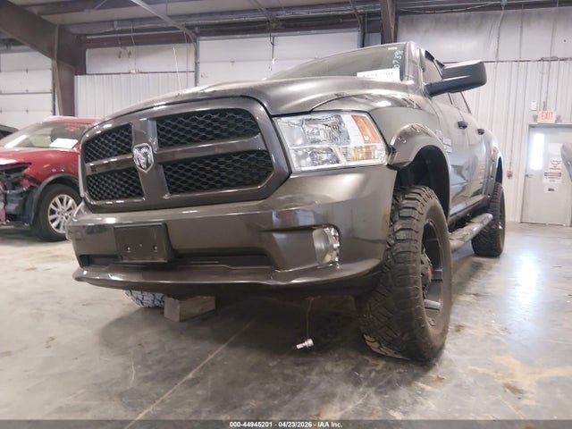 Продаж на аукціоні авто 2017 Ram 1500 Express  4x4 5'7 Box, vin: 1C6RR7KT0HS516699, номер лоту: 44945201