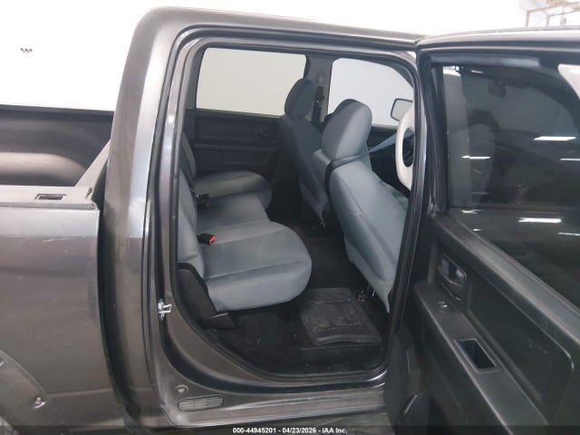 Продаж на аукціоні авто 2017 Ram 1500 Express  4x4 5'7 Box, vin: 1C6RR7KT0HS516699, номер лоту: 44945201