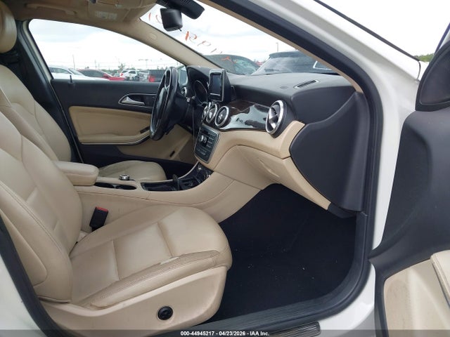 44945217 :رقم المزاد ، WDCTG4EB5FJ127527 vin ، 2015 Mercedes-benz Gla 250 مزاد بيع
