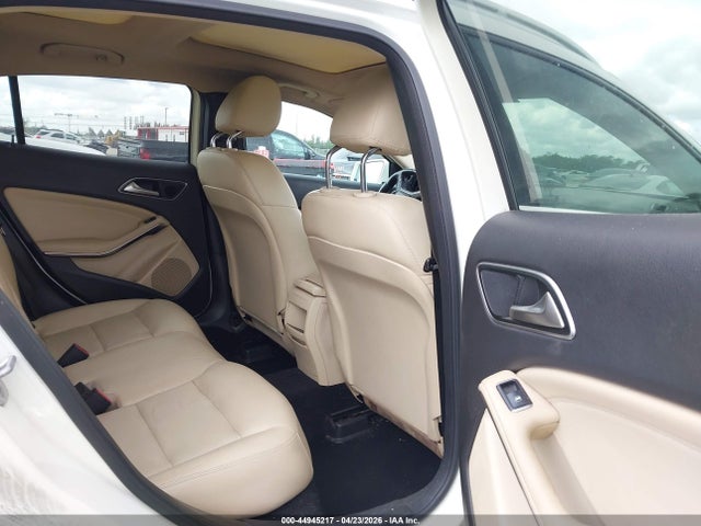 44945217 :رقم المزاد ، WDCTG4EB5FJ127527 vin ، 2015 Mercedes-benz Gla 250 مزاد بيع