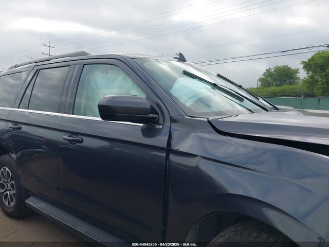 1FMJU1J85REA44672 Ford Expedition Xlt