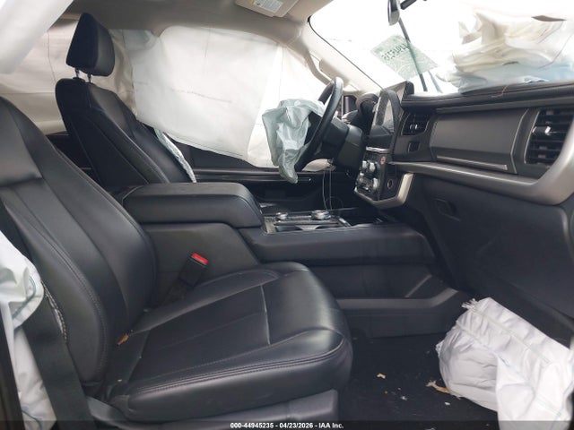 1FMJU1J85REA44672 Ford Expedition Xlt