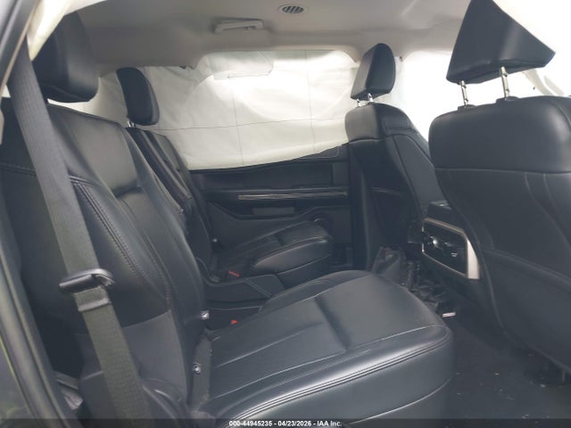 1FMJU1J85REA44672 Ford Expedition Xlt