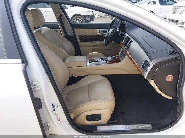 Aukcja sprzedaży 2015 Jaguar Xf 2.0t Premium, vin: SAJWA0FS5FPU75189, numer aukcji: 44945241