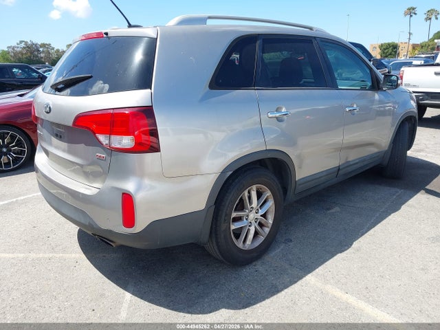 KIA SORENTO LX 2015 5XYKT3A60FG631693 Image 4