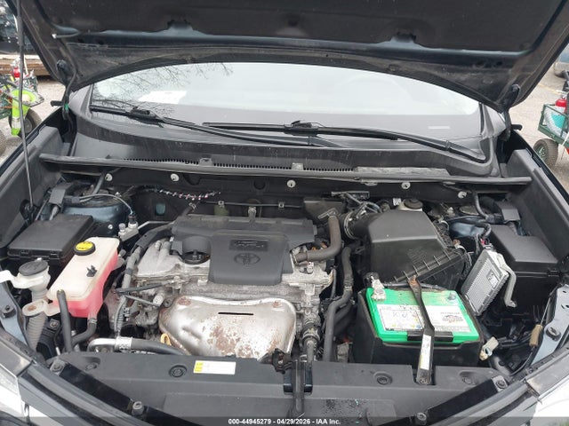 44945279 :رقم المزاد ، 2T3BFREV6HW564419 vin ، 2017 Toyota Rav4 Le مزاد بيع