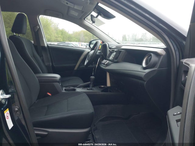 44945279 :رقم المزاد ، 2T3BFREV6HW564419 vin ، 2017 Toyota Rav4 Le مزاد بيع