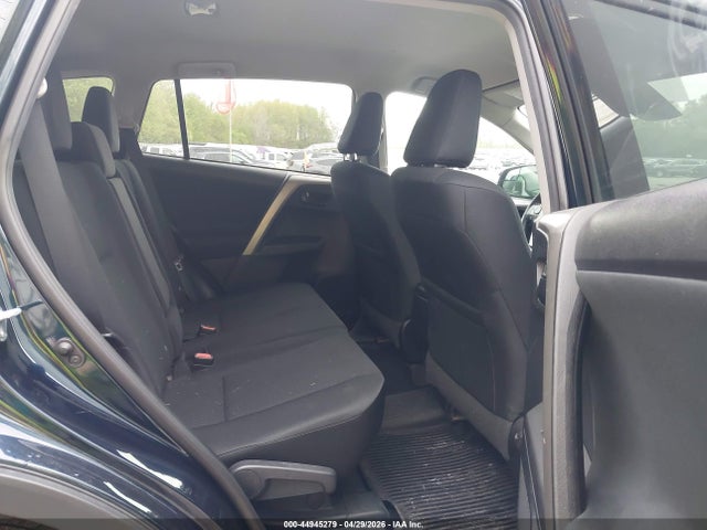 44945279 :رقم المزاد ، 2T3BFREV6HW564419 vin ، 2017 Toyota Rav4 Le مزاد بيع