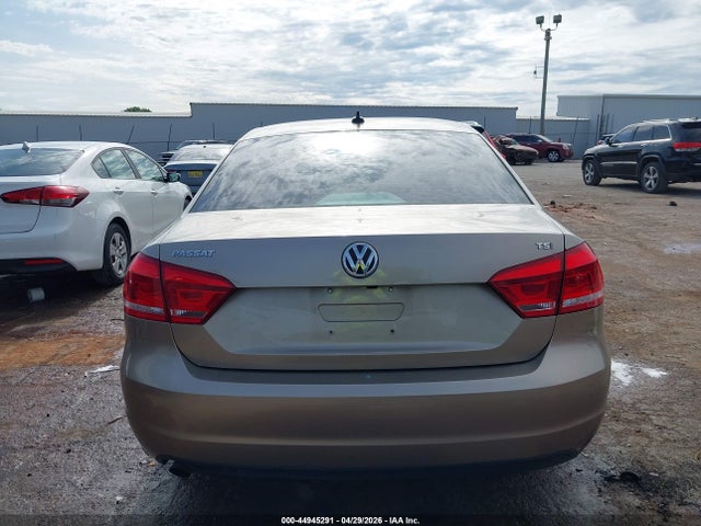 2015 Volkswagen Passat 1.8t Limited Edition მანქანა იყიდება აუქციონზე, vin: 1VWAS7A32FC083094, აუქციონის ნომერი: 44945291