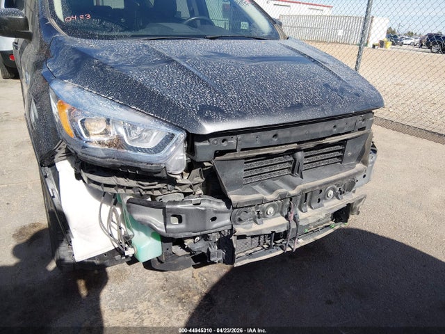44945310 :رقم المزاد ، 1FMCU0HD0JUB85701 vin ، 2018 Ford Escape Sel مزاد بيع