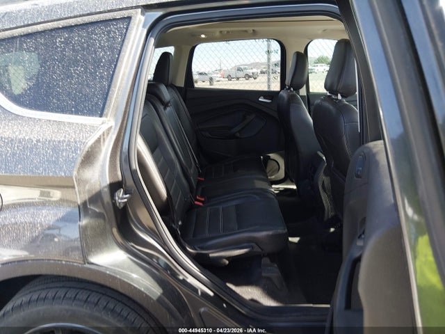 44945310 :رقم المزاد ، 1FMCU0HD0JUB85701 vin ، 2018 Ford Escape Sel مزاد بيع