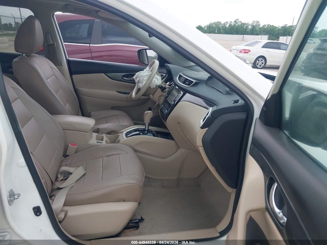 5N1AT2MT6FC864811 Nissan Rogue Sl