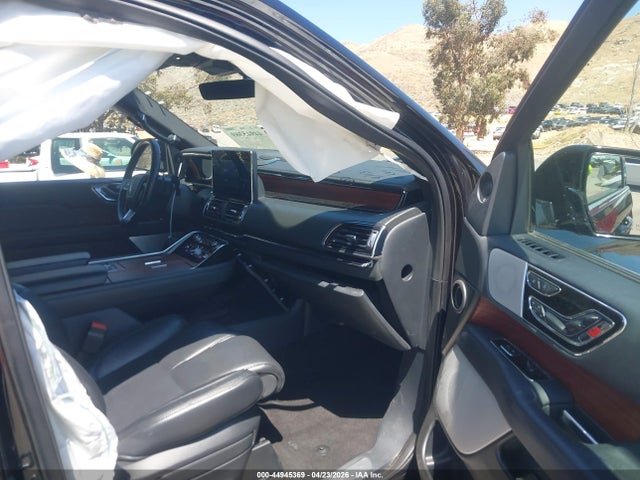 5LMJJ3LG8PEL00662 Lincoln Navigator Reserve L