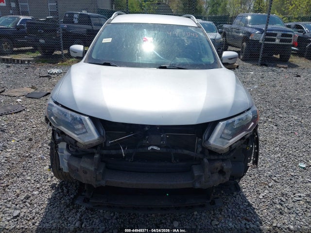 Продаж на аукціоні авто 2017 Nissan Rogue Sv, vin: KNMAT2MV6HP608640, номер лоту: 44945371