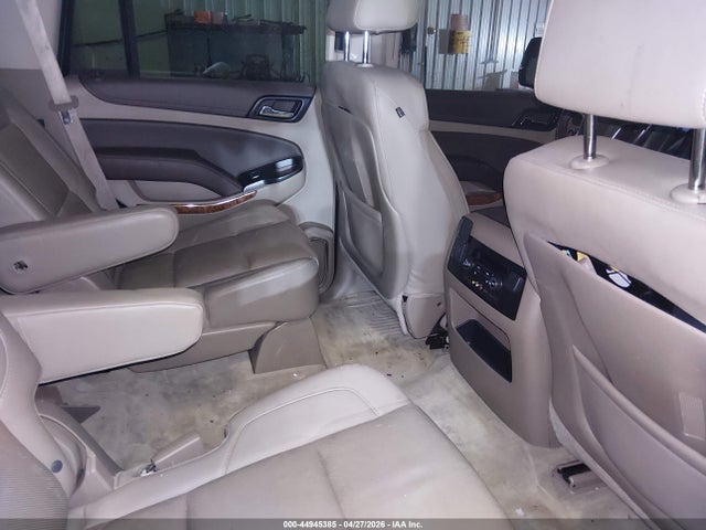 44945385 :رقم المزاد ، 1GNSKCKC0FR104401 vin ، 2015 Chevrolet Tahoe Ltz مزاد بيع