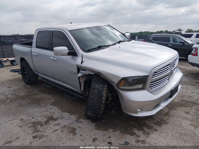 44945406 :رقم المزاد ، 1C6RR7MT1FS665522 vin ، 2015 Ram 1500 Sport مزاد بيع