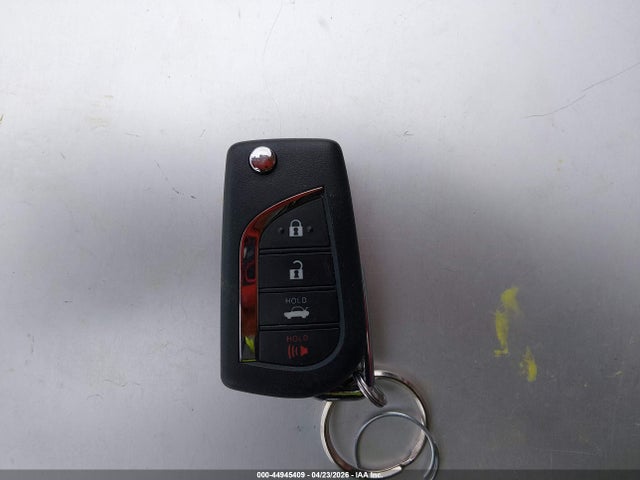 44945409 :رقم المزاد ، 5YFS4MCE9MP067137 vin ، 2021 Toyota Corolla Se Nightshade Edition مزاد بيع