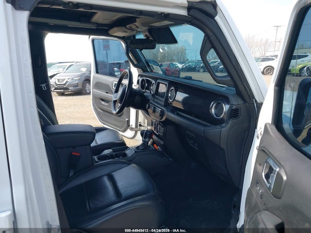 44945412 :رقم المزاد ، 1C4HJXEN8MW807883 vin ، 2021 Jeep Wrangler Unlimited Sahara Altitude 4x4 مزاد بيع