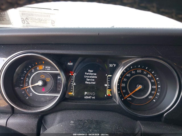 44945412 :رقم المزاد ، 1C4HJXEN8MW807883 vin ، 2021 Jeep Wrangler Unlimited Sahara Altitude 4x4 مزاد بيع