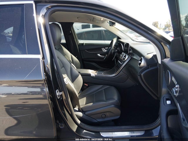 W1N0G8DB7NV337631 Mercedes-Benz Glc 300 Suv