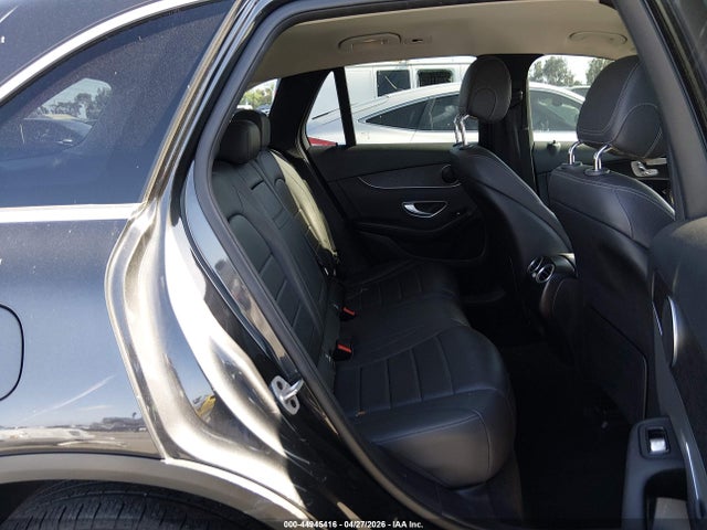 W1N0G8DB7NV337631 Mercedes-Benz Glc 300 Suv