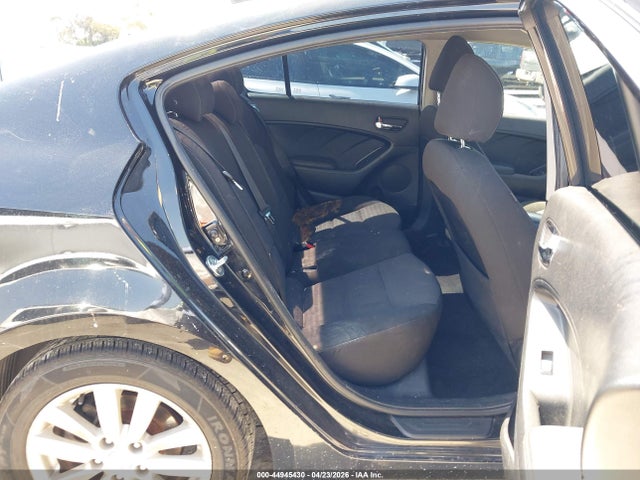Продажа на аукционе авто 2017 Kia Forte S, vin: 3KPFL4A7XHE077529, номер лота: 44945430