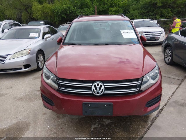 WVGBV7AX3FW073475 Volkswagen TIGUAN SE