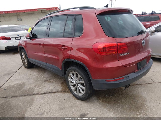WVGBV7AX3FW073475 Volkswagen TIGUAN SE