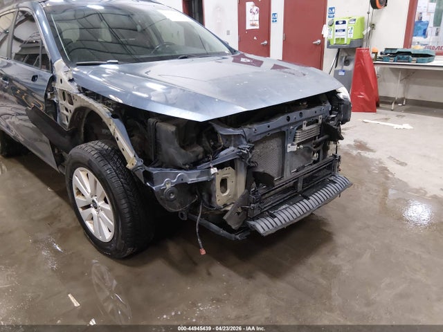 44945439 :رقم المزاد ، 4S4BSBEC6F3327779 vin ، 2015 Subaru Outback 2.5i Premium مزاد بيع