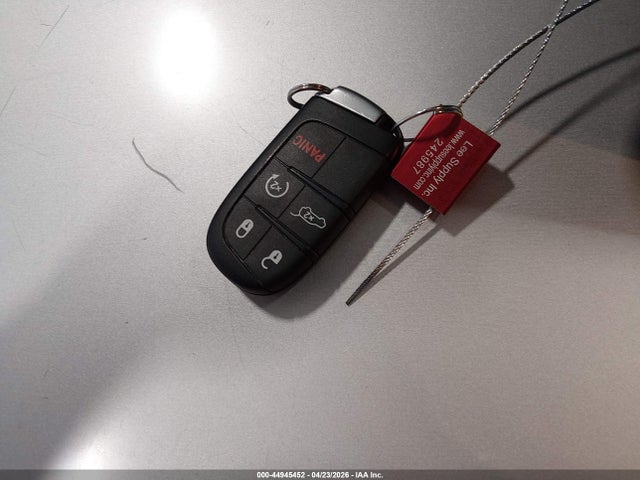 44945452 :رقم المزاد ، 1C4RJFAG8HC704251 vin ، 2017 Jeep Grand Cherokee Altitude 4x4 مزاد بيع