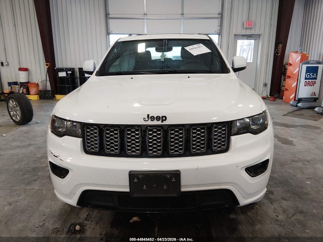 44945452 :رقم المزاد ، 1C4RJFAG8HC704251 vin ، 2017 Jeep Grand Cherokee Altitude 4x4 مزاد بيع