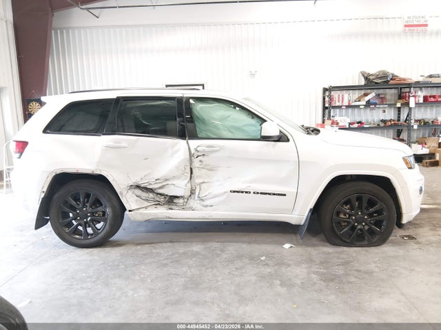 44945452 :رقم المزاد ، 1C4RJFAG8HC704251 vin ، 2017 Jeep Grand Cherokee Altitude 4x4 مزاد بيع