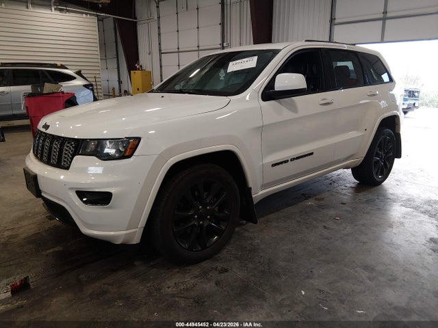 44945452 :رقم المزاد ، 1C4RJFAG8HC704251 vin ، 2017 Jeep Grand Cherokee Altitude 4x4 مزاد بيع