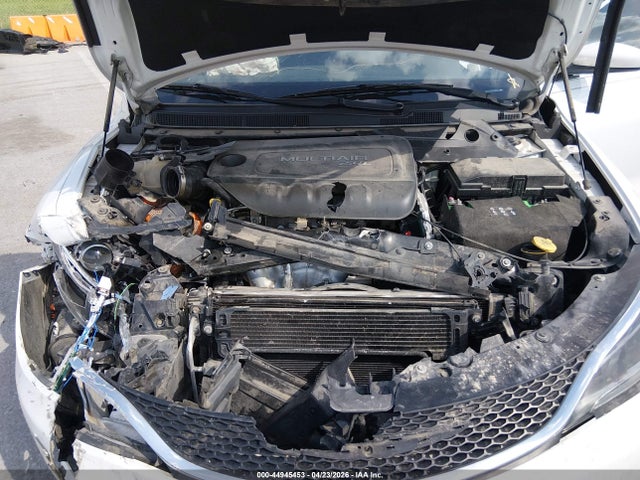 Aukcja sprzedaży 2015 Chrysler 200 Limited, vin: 1C3CCCAB8FN556062, numer aukcji: 44945453