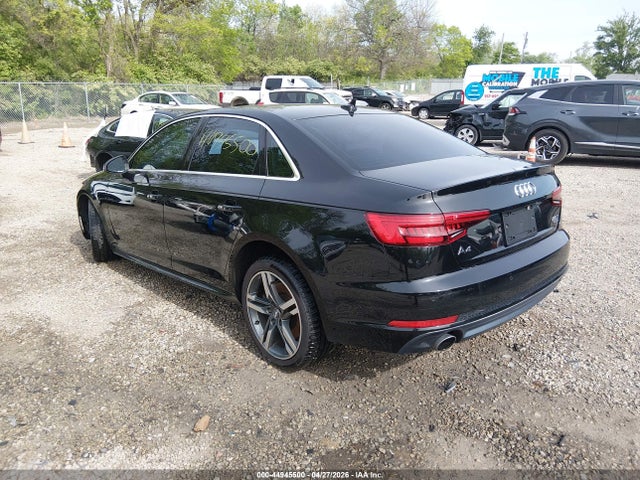 Продаж на аукціоні авто 2017 Audi A4 2.0t Premium, vin: WAUENAF42HN008992, номер лоту: 44945500