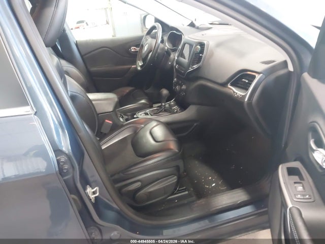 44945505 :رقم المزاد ، 1C4PJMLB7KD418020 vin ، 2019 Jeep Cherokee Latitude Plus 4x4 مزاد بيع