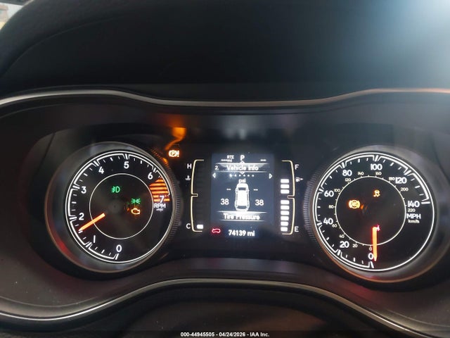 44945505 :رقم المزاد ، 1C4PJMLB7KD418020 vin ، 2019 Jeep Cherokee Latitude Plus 4x4 مزاد بيع