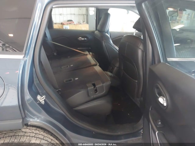 44945505 :رقم المزاد ، 1C4PJMLB7KD418020 vin ، 2019 Jeep Cherokee Latitude Plus 4x4 مزاد بيع