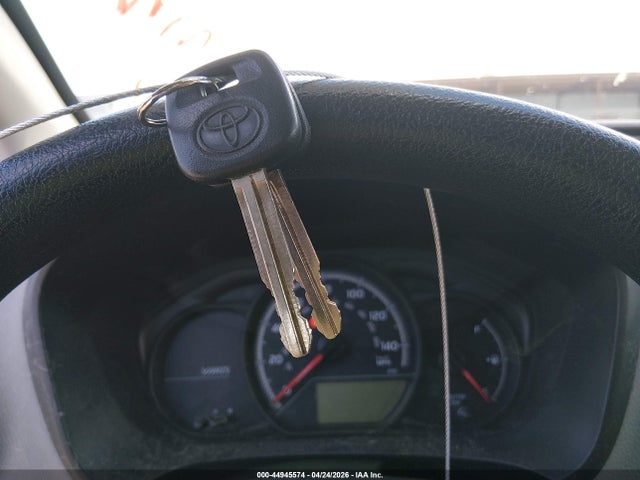 VNKKTUD32GA065522 Toyota YARIS L