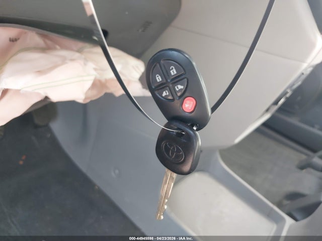 Aukcja sprzedaży 2015 Toyota Sienna Le 8 Passenger, vin: 5TDKK3DC8FS657725, numer aukcji: 44945598