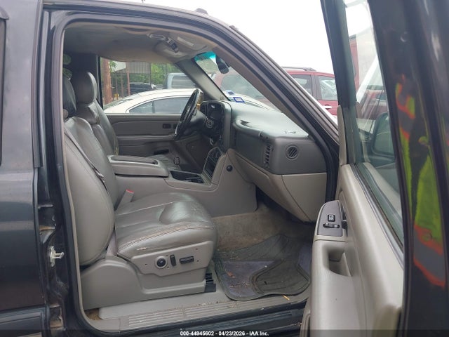44945602 :رقم المزاد ، 1GNEC13T15R123759 vin ، 2005 Chevrolet Tahoe Lt مزاد بيع