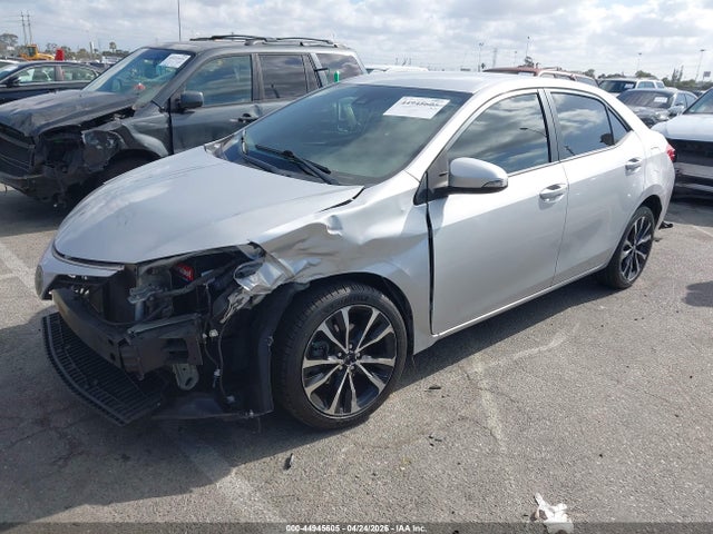Toyota COROLLA SE 2018 5YFBURHE4JP794543 Image 2