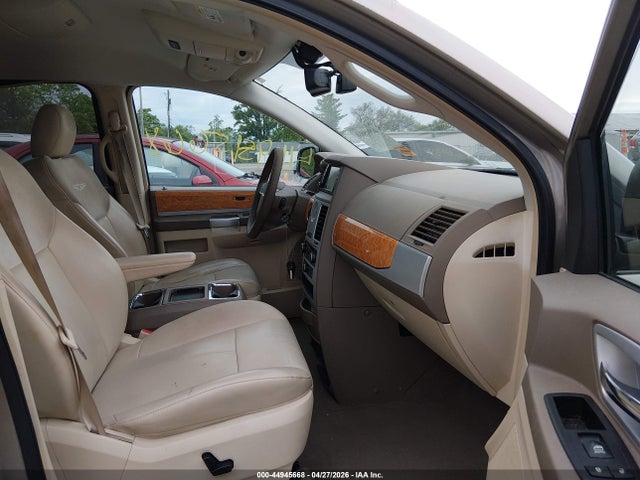 44945668 :رقم المزاد ، 2A8HR64X89R558208 vin ، 2009 Chrysler Town & Country Limited مزاد بيع