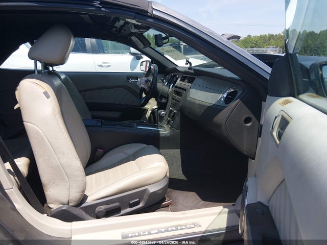 Продаж на аукціоні авто 2011 Ford Mustang V6 Premium, vin: 1ZVBP8EM8B5114099, номер лоту: 44945687