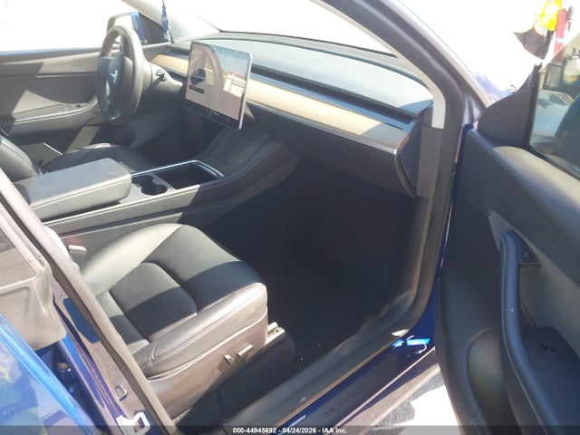 Продажа на аукционе авто 2021 Tesla Model Y Long Range Dual Motor All-wheel Drive, vin: 5YJYGDEE4MF301906, номер лота: 44945692